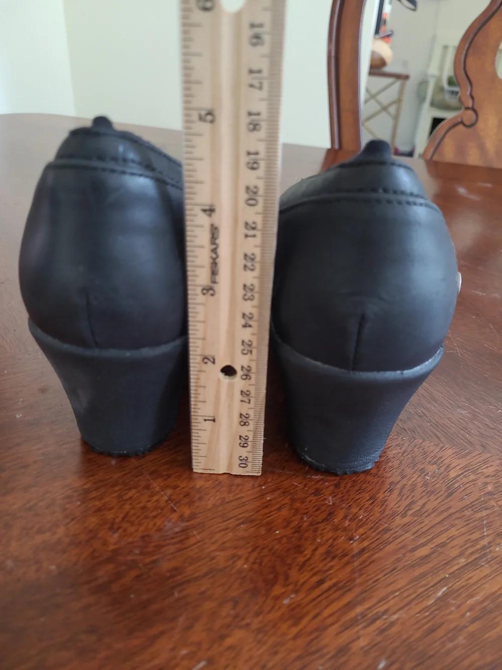Mozo Gardena Black Leather Wedge Comfort Slip On Shoes Women Size 9 Work Shoes